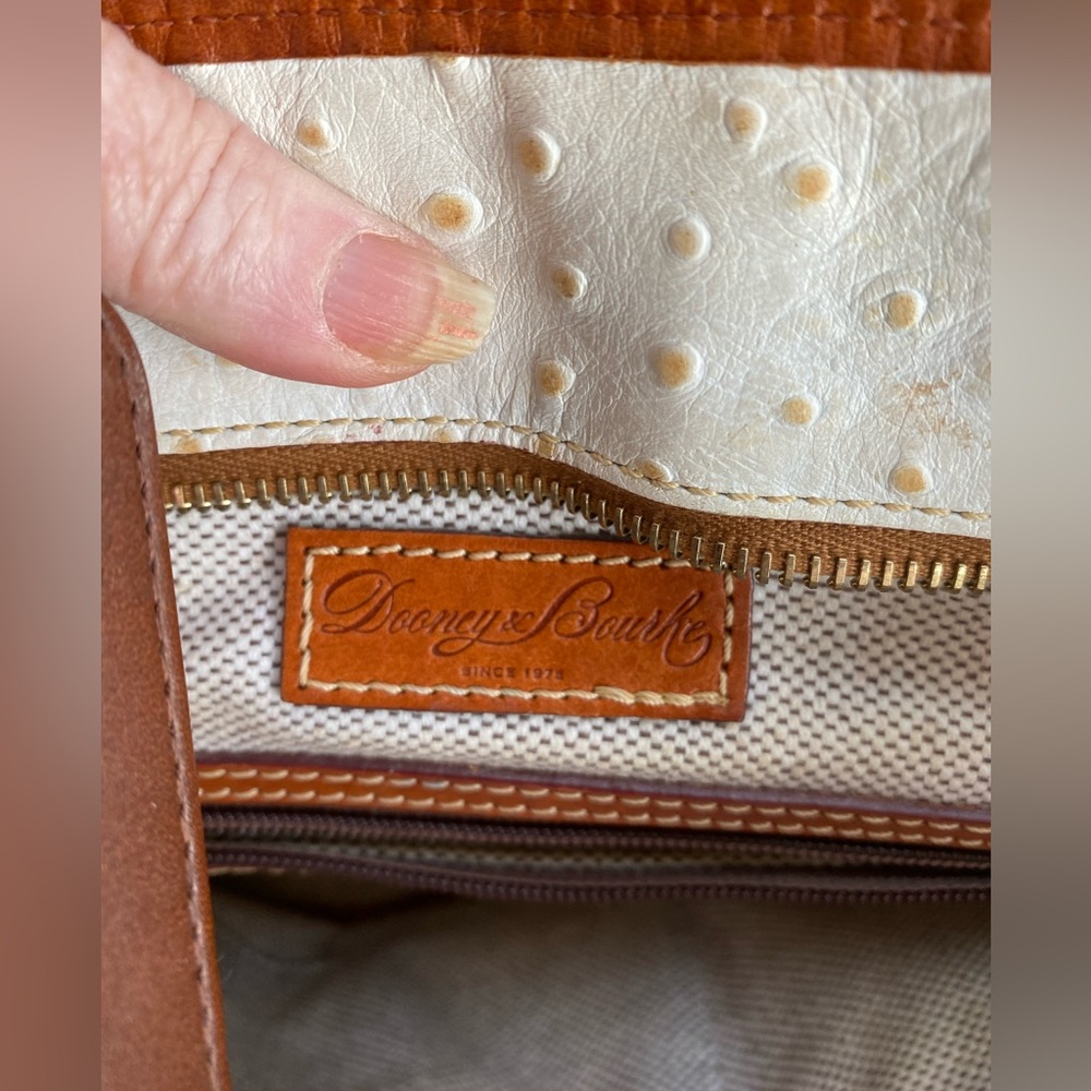 DOONEY AND BOURKE WHITE OSTRICH PEBBLED LEATHER - Picture 8 of 16